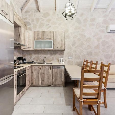 Milos Paradise Luxury Villas Agios Nikitas Exterior photo